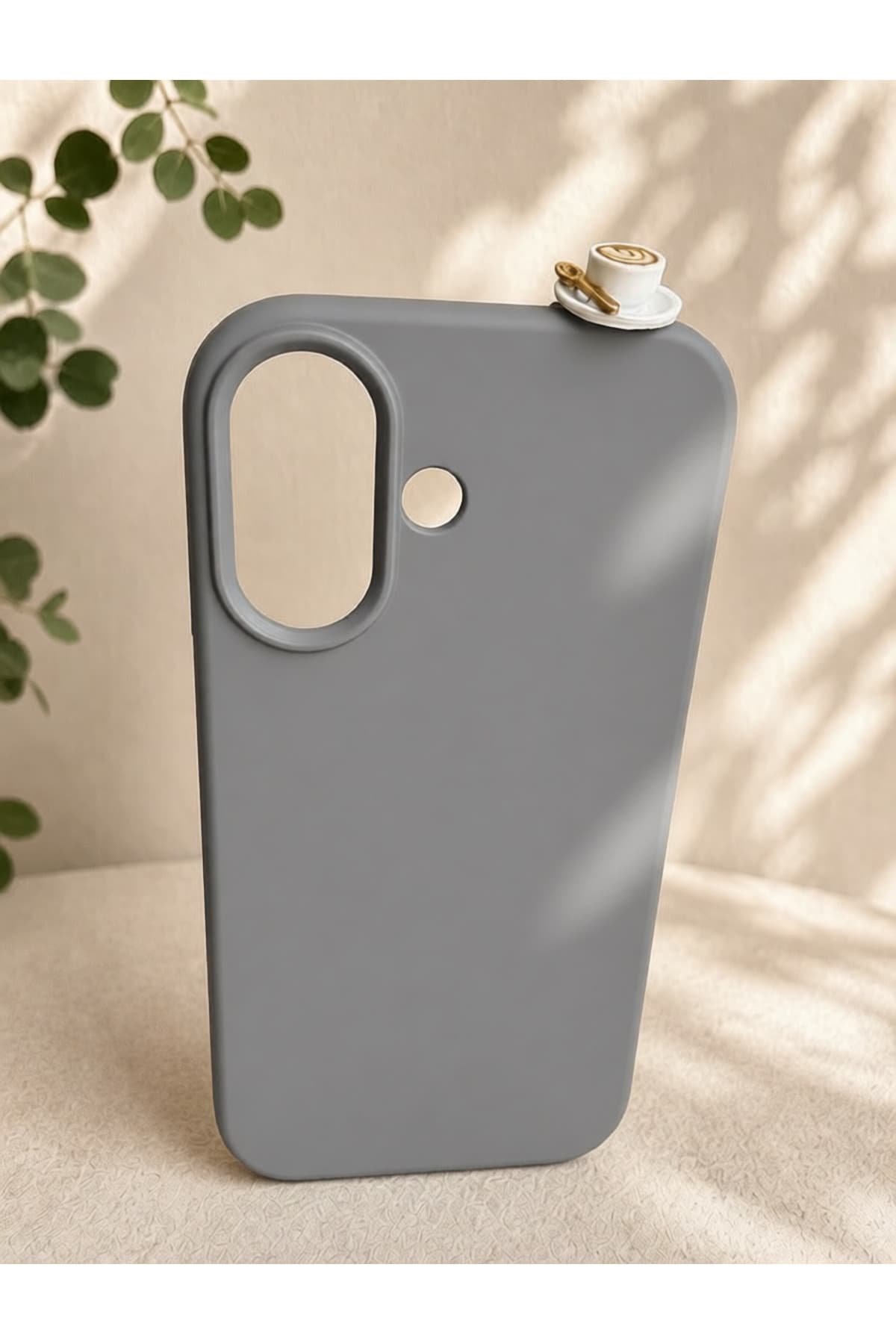 İphone 16 plus latte figürlü silikon kılıf