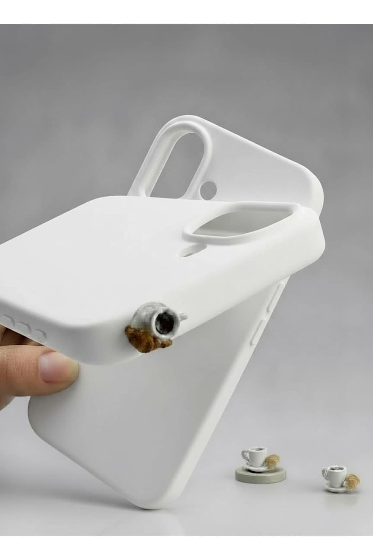 İphone 16 kruvasanlı kahve figürlü silikon kılıf