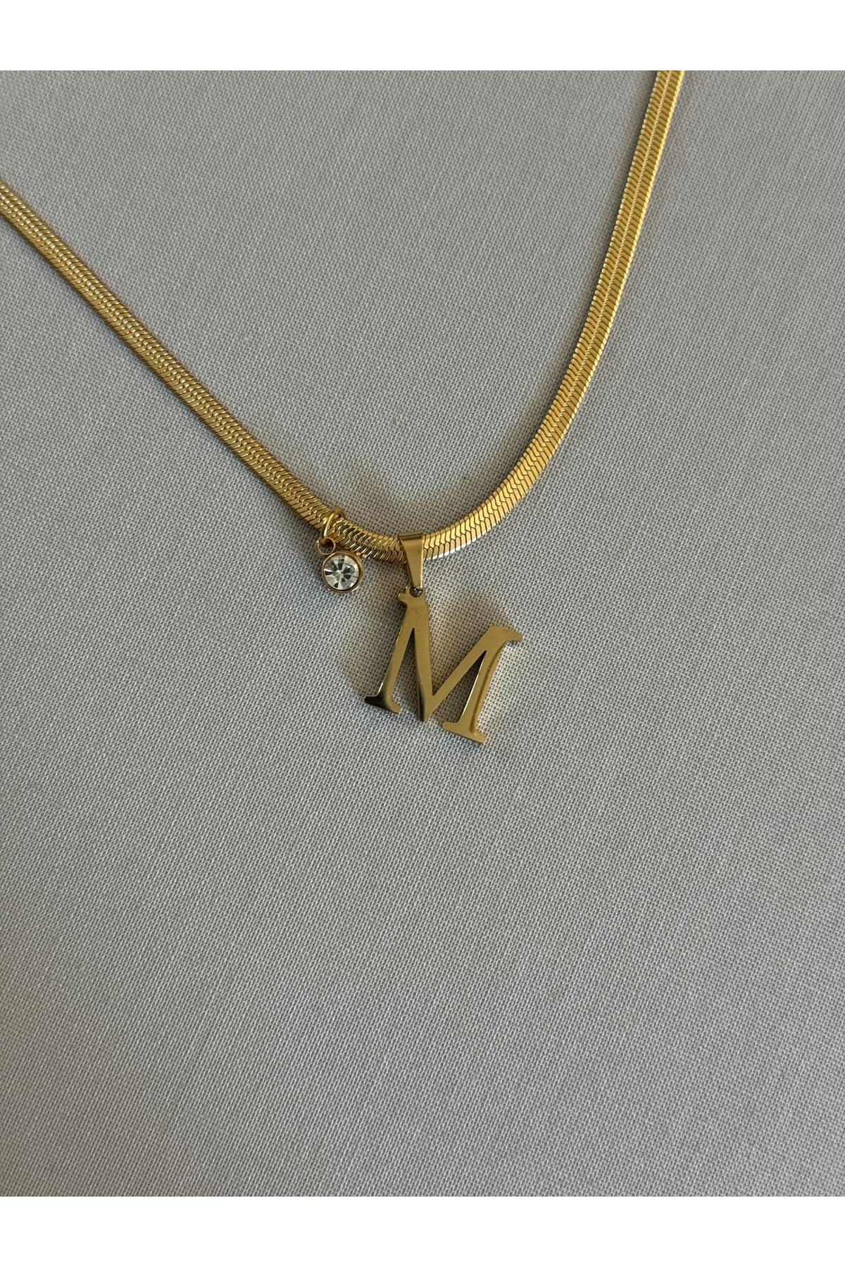 M harfli paslanmaz çelik gold kolye