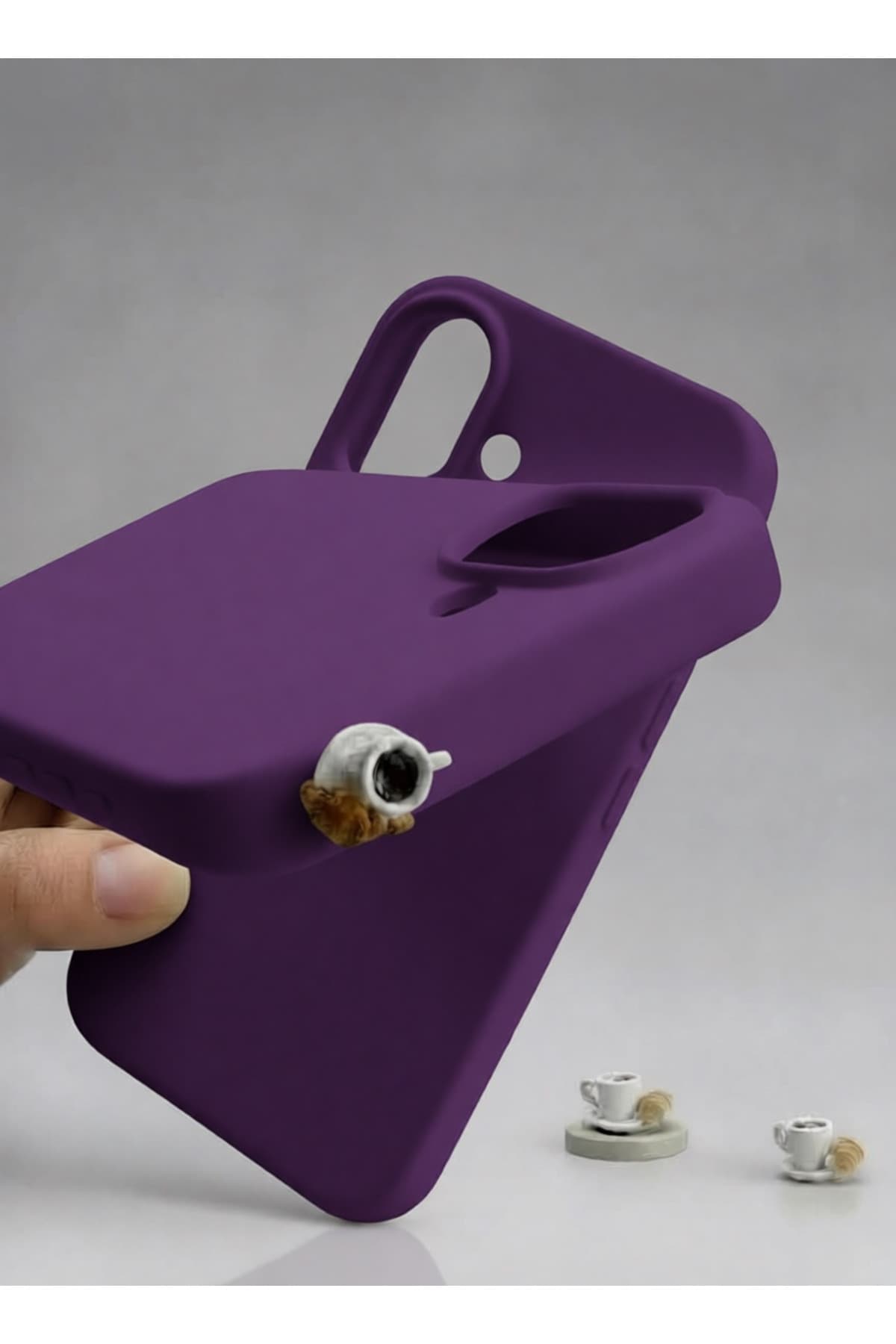 İphone 16 kruvasanlı kahve figürlü silikon kılıf