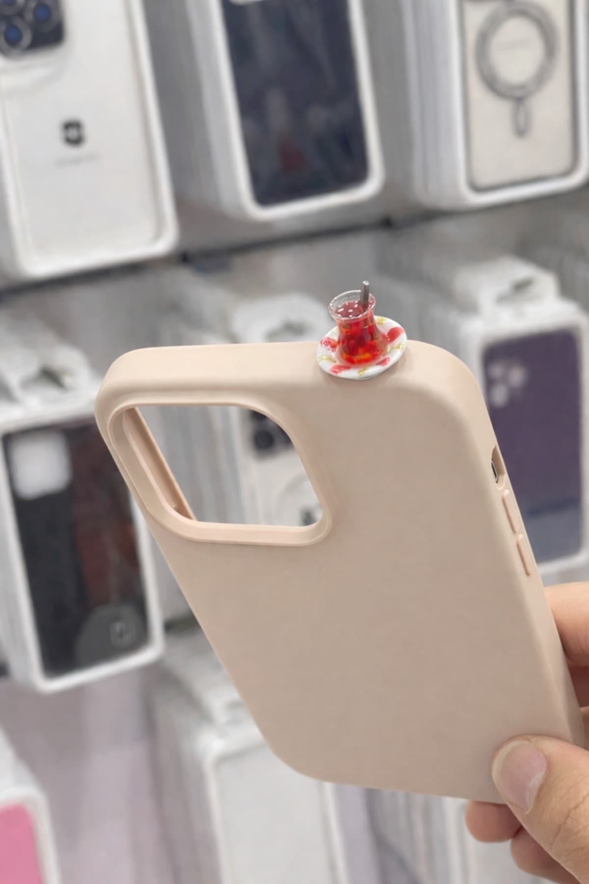 İphone 12-12pro çay bardağı figürlü silikon kılıf(farklı modeller için soru sorabilirsiniz)