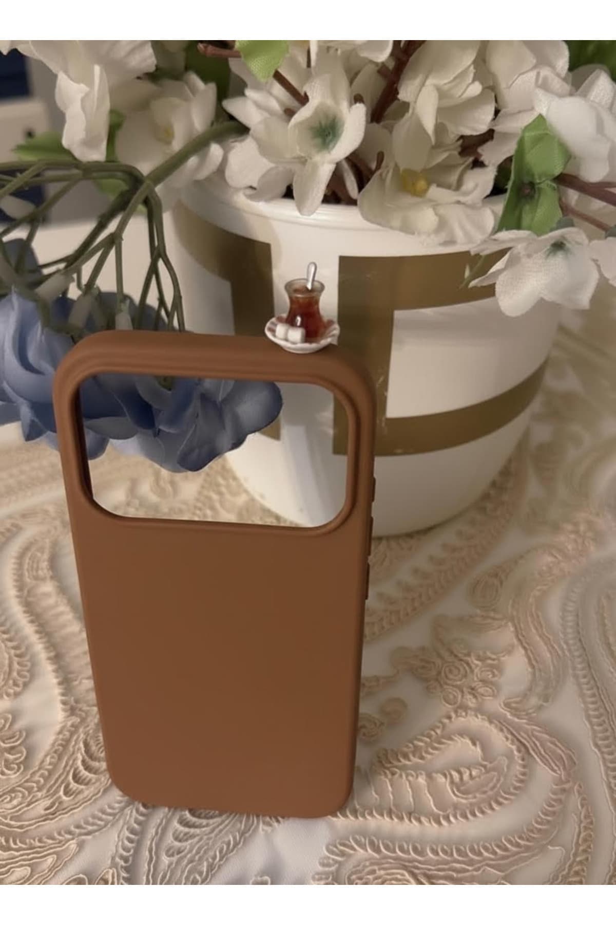 İphone 17pro şekerli çay figürlü silikon kılıf(farklı modeller için soru sorabilirsiniz)