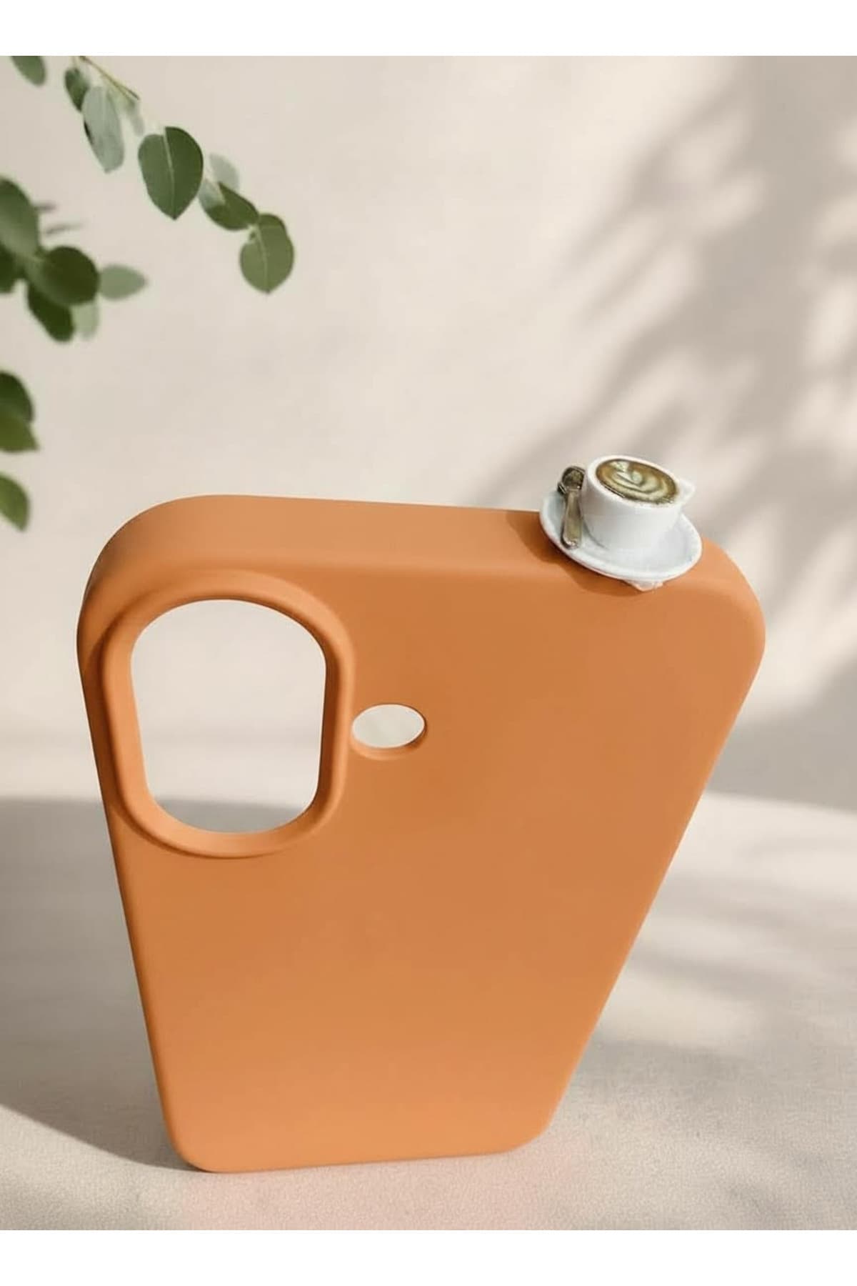 İphone 16 plus latte figürlü silikon kılıf