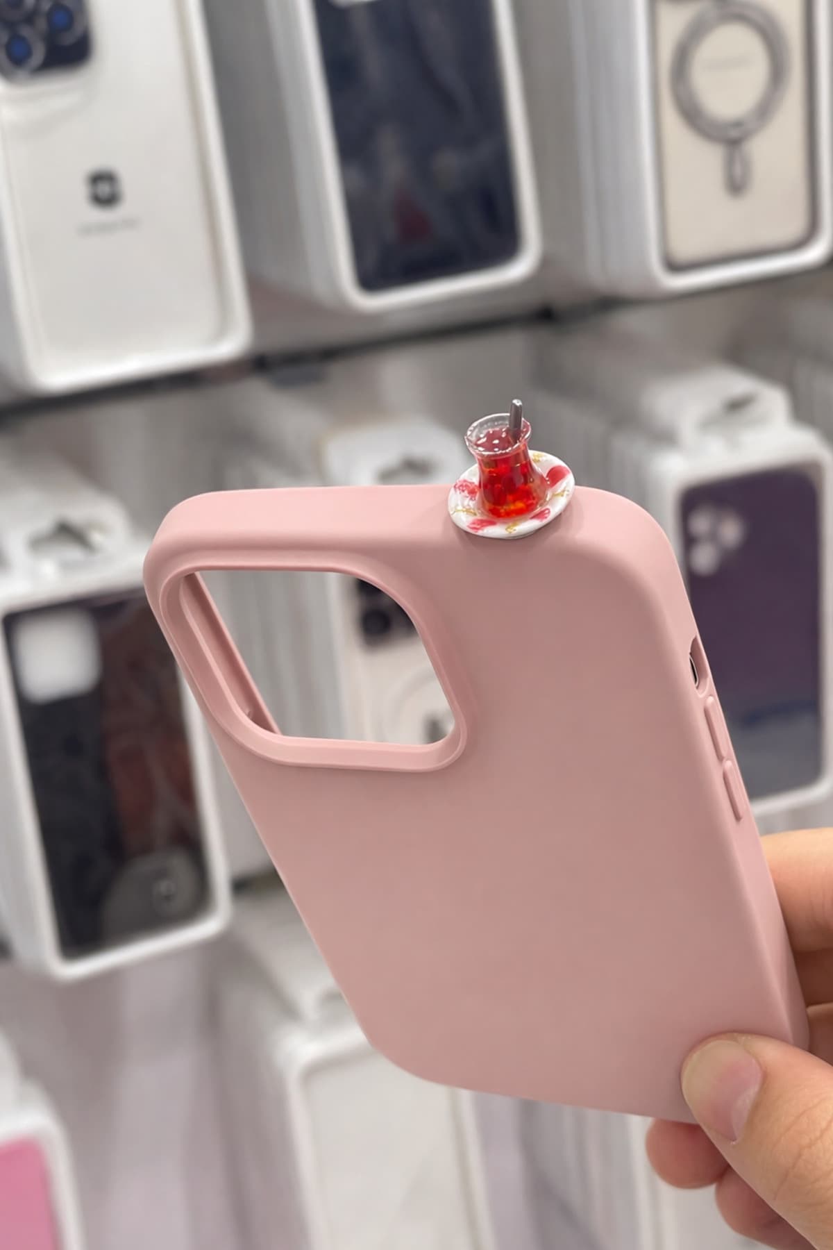 İphone 12-12pro çay bardağı figürlü silikon kılıf(farklı modeller için soru sorabilirsiniz)