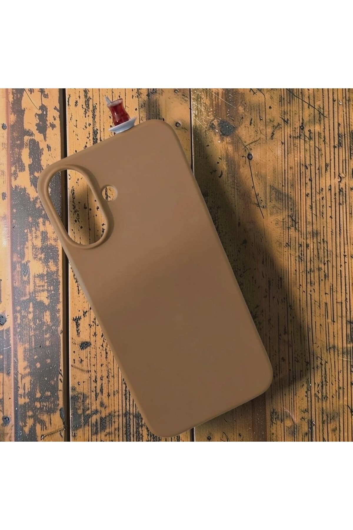 İphone 16 plus çaybardağı figürlü silikon kılıf