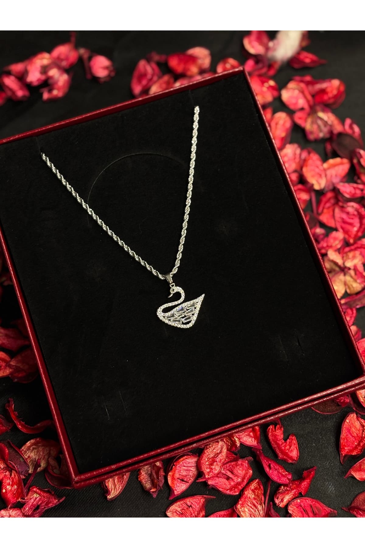 sevgililer gününe Özel tasarım Zirkonyum kuğu model silver kolye