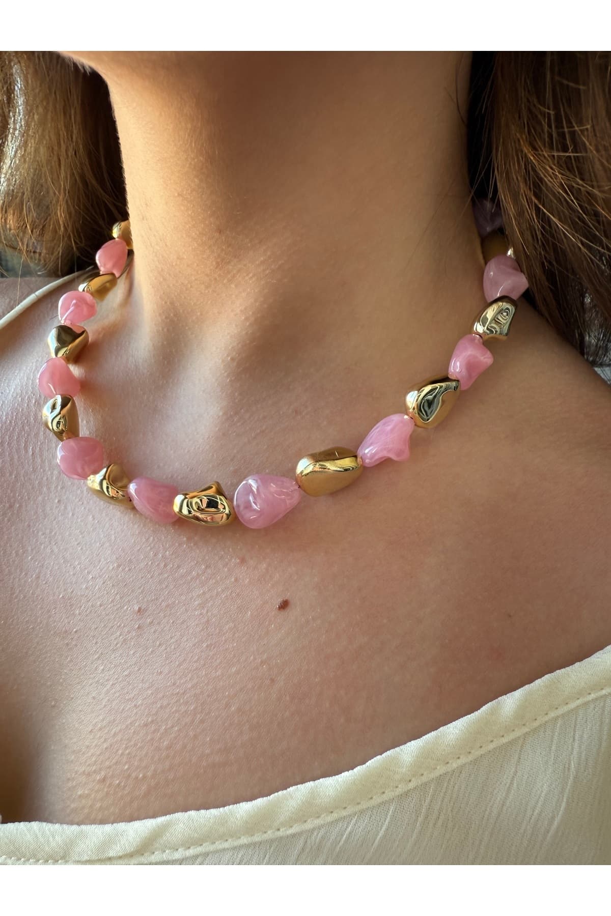 Gold pembe doğal taşlı özel tasarım kolye(44+5cm)