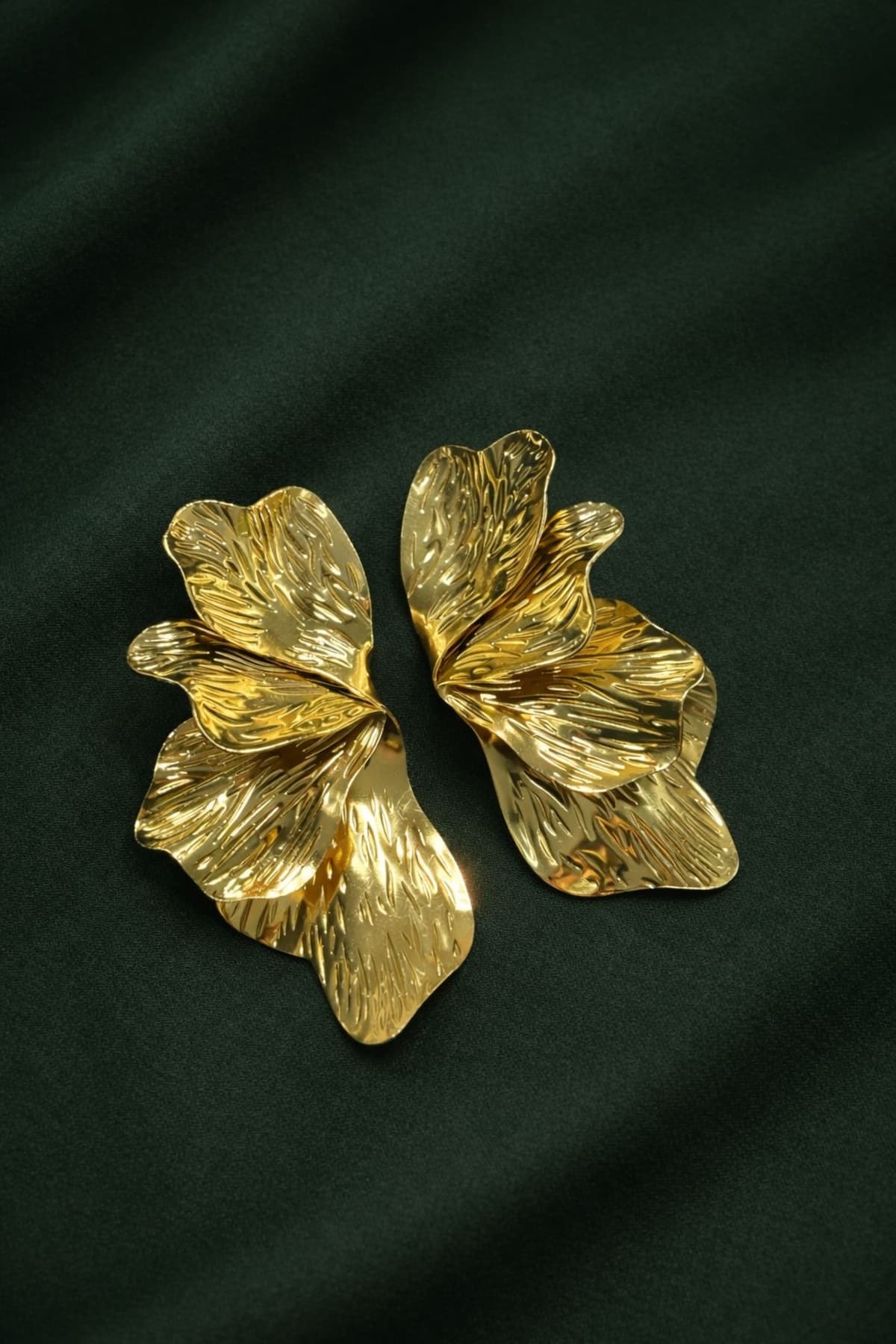 VİP özel tasarım gold çiçek figürlü küpe