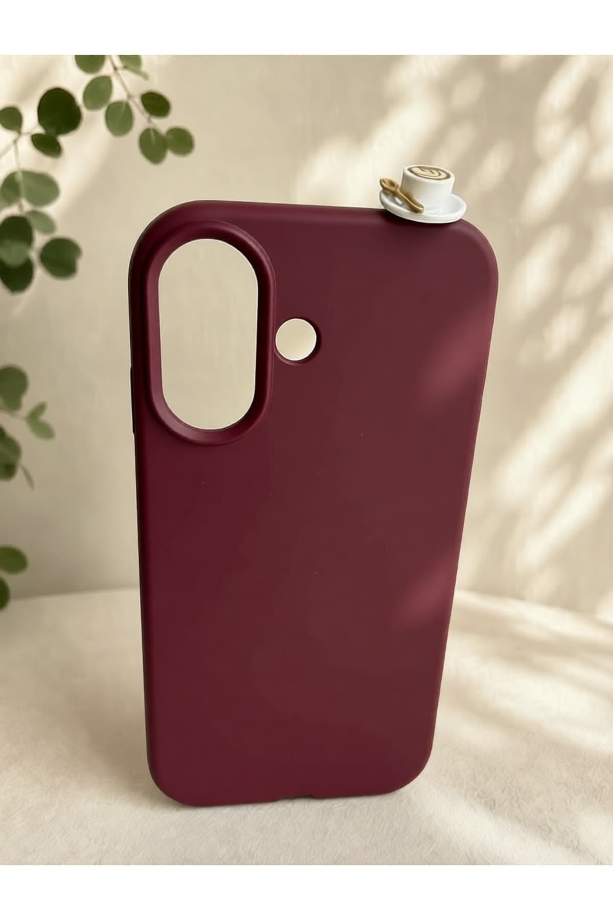 İphone 17 latte figürlü silikon kılıf