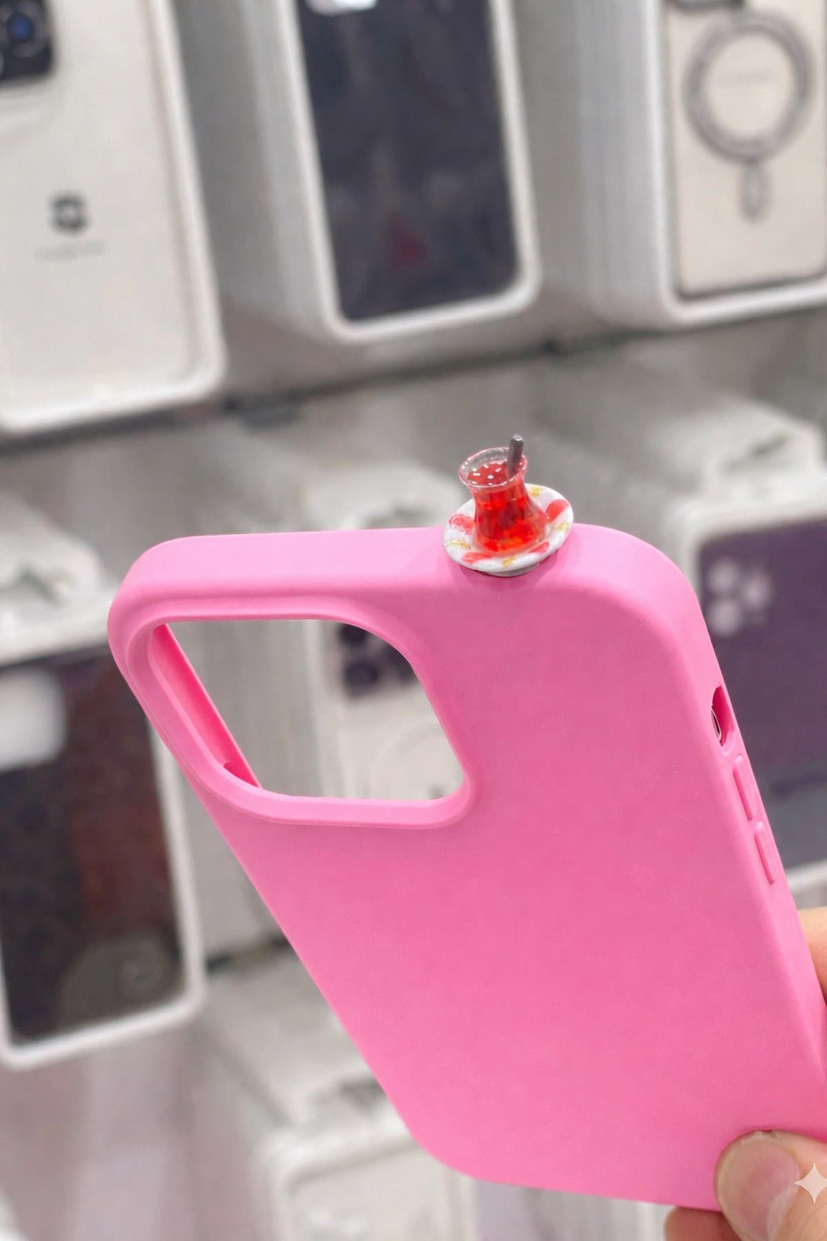 İphone 12-12pro çay bardağı figürlü silikon kılıf(farklı modeller için soru sorabilirsiniz)