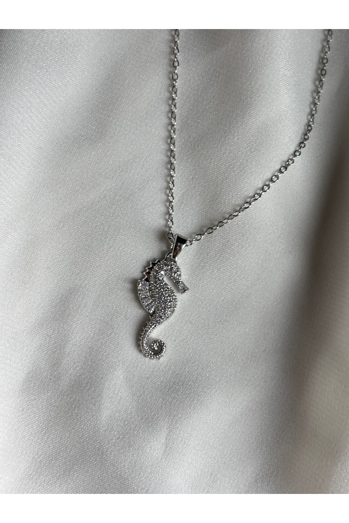 paslnamz çelik silver zirkon taşlı deniz atı charm kolye