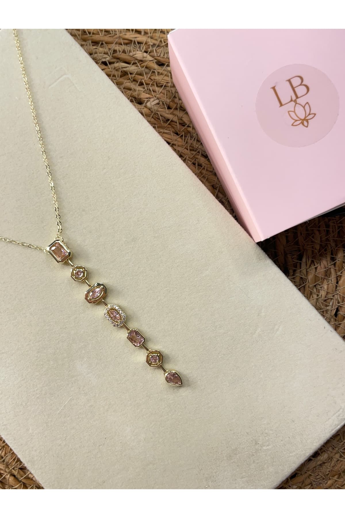 VIP çelik gold özel tasarım geometrik pembe taşlı Y dekolte kolye