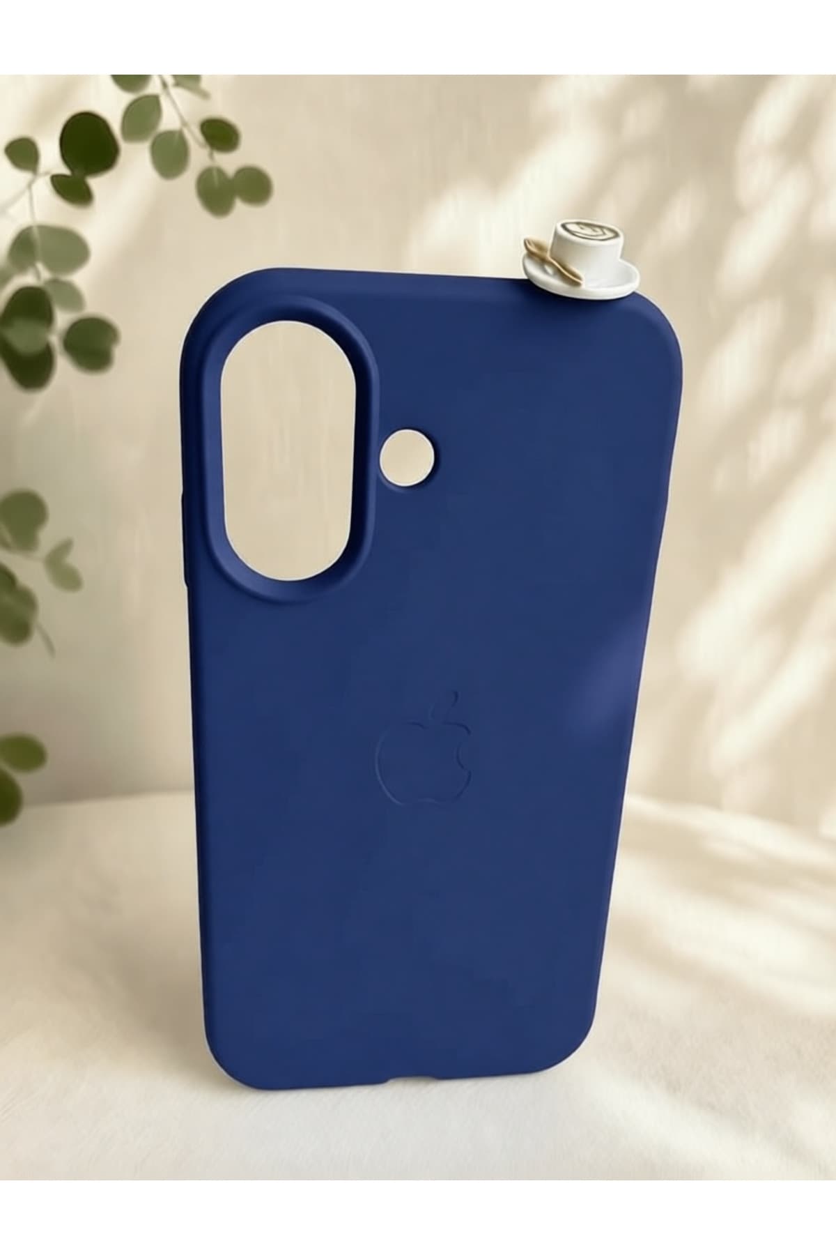 İphone 16 latte figürlü silikon kılıf