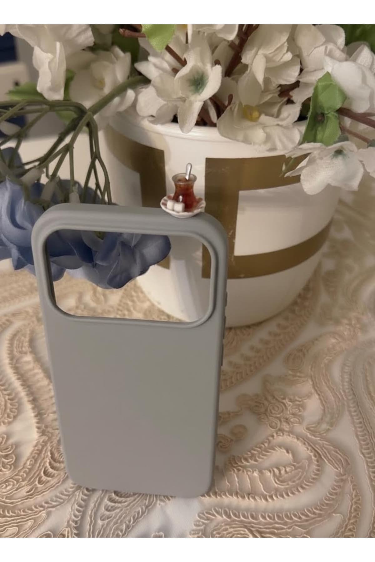 İphone 17pro şekerli çay figürlü silikon kılıf(farklı modeller için soru sorabilirsiniz)